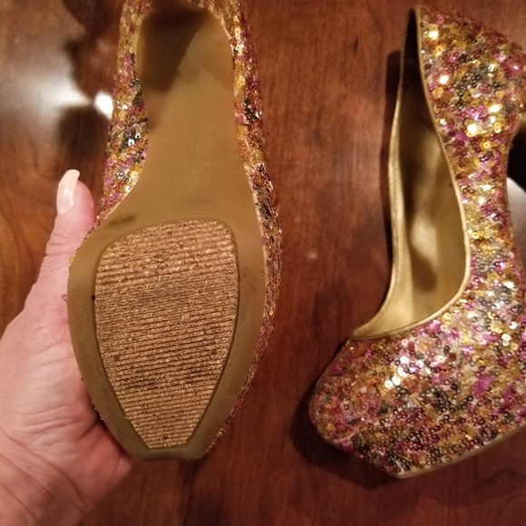 JESSICA SIMPSON PLATFORM SEQUENCE HEELS - Picture 5 of 6